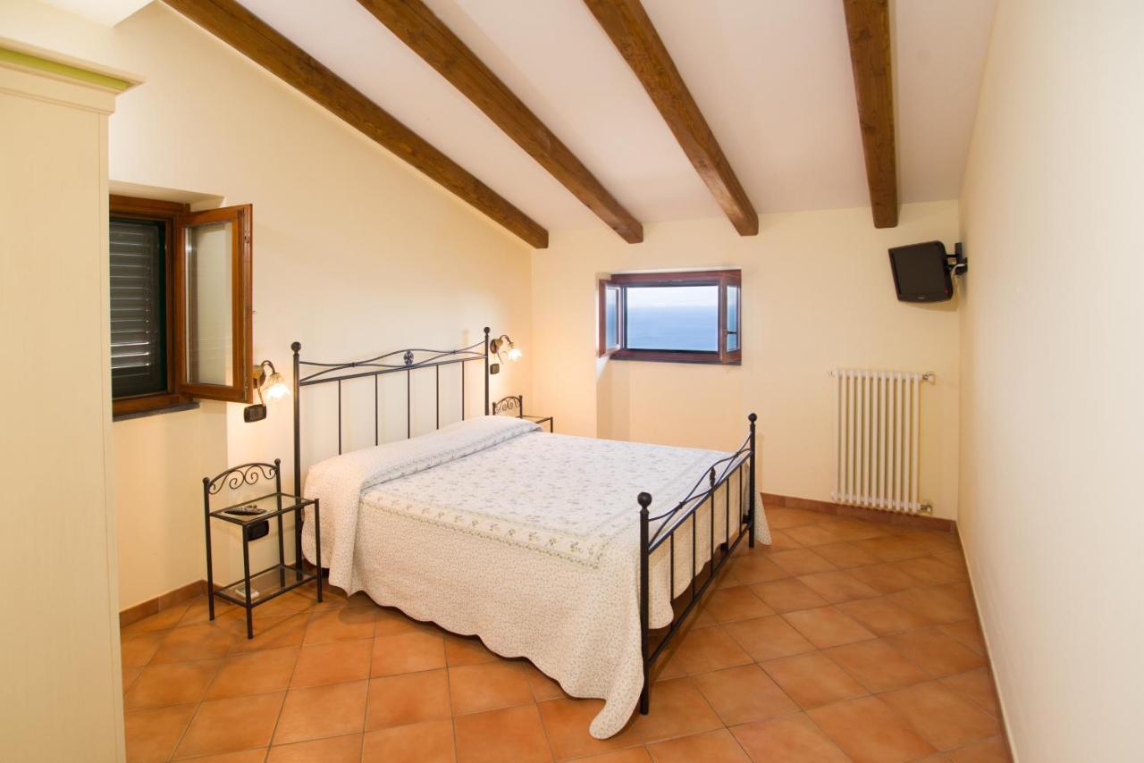 Bed and Breakfast Il Glicine Cetara Exterior foto
